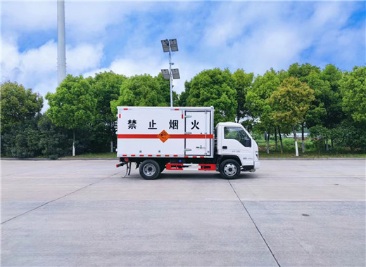 ����С��3.8����ȼ?x��)��w��ʽ�\(y��n)ݔ܇